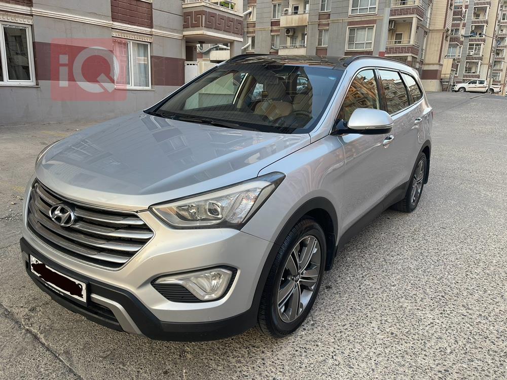 Hyundai Grand Santa Fe